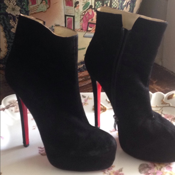 bianca bootie louboutin